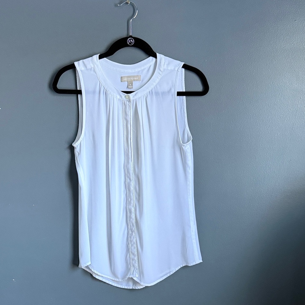 Banana Republic Sleeveless Ivory Blouse